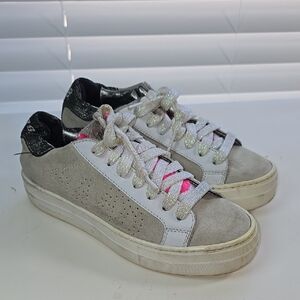 P448 Stylish Girls Sneakers with Glitter Laces